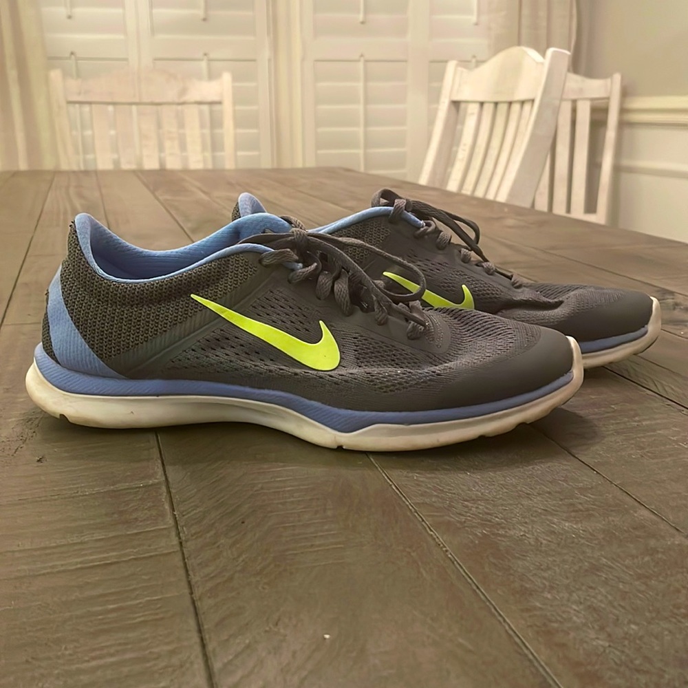 Womens Nike running shoes